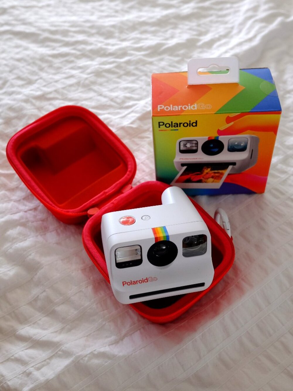 Original Polaroid Go Instant Camera + Zipper Case + Film! - Like New! - Picture 3 of 7